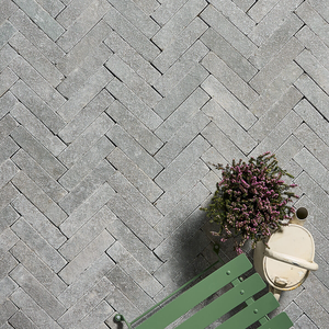 Picture of Rutland Grey Tumbled Limestone Cobbles 